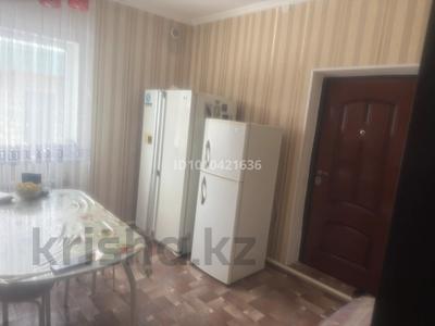 Жеке үй · 3 бөлме · 100 м² · 10 жүзд., 10 мкр, Центральная 52, бағасы: 42 млн ₸ в Конаеве