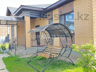 Жеке үй · 4 бөлме · 130 м² · 6 жүзд., Шамелова 1Б — Т.Шамелова и Шапета Коспанова, бағасы: 59 млн ₸ в Уральске