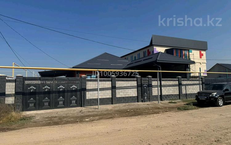 Отдельный дом · 4 комнаты · 170 м² · 5 сот., Берекехан 2 за 67 млн 〒 в Туздыбастау (Калинино) — фото 2