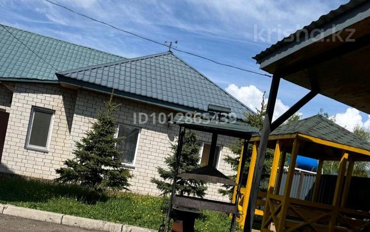 Жеке үй · 2 бөлме · 40 м², Мерей 4 — Жібек жолы, бағасы: 30 000 ₸ в Бурабае — фото 2