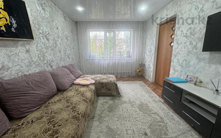 3-комнатная квартира · 56.4 м² · 1/5 этаж, 343 квартал 5 за 18 млн ₸ в Семее — фото 2