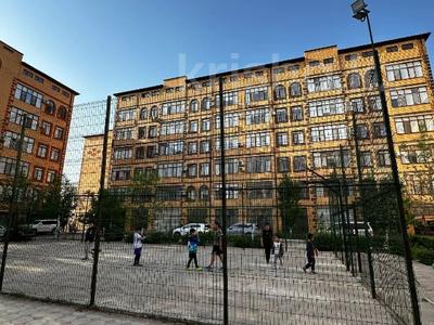Продажа квартир в Атырауской обл.: 2-комнатная квартира · 82.8 м² · 4/5 этаж, мкр Нурсая, Акжарма 10 за 33 млн 〒 2-комнатная квартира · 82.8 м² · 4/5 этаж, мкр Нурсая, Акжарма 10 за 33 млн 〒 в Атырау