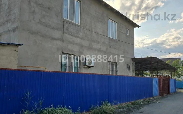 Отдельный дом · 7 комнат · 268 м² · 10 сот., пгт Балыкши, Жанша Досмухвмбетов 36А за 38 млн 〒 в Атырау — фото 2