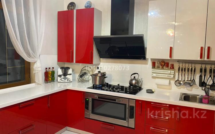 Дом · 7 комнат · 300 м², мкр Карагайлы, ул Карибай акына 91 — Район Парка Первого Президента за 200 000 〒 в Алматы, Наурызбайский р-н — фото 2