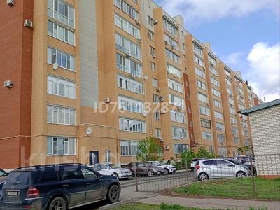 2-комнатная квартира · 66 м² · 9/9 этаж, мкр Кадыра Мырза-Али, Қадыр Мырза-Әли ш/а. 11 за 25.5 млн 〒 в Уральске