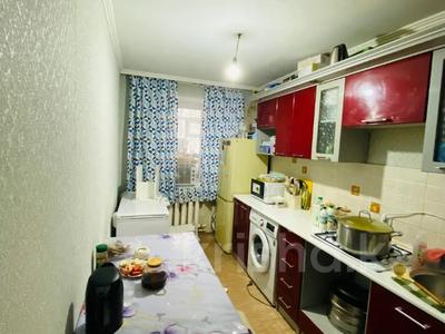 3-комнатная квартира · 62 м² · 1/9 этаж, Майкудук, 11а микрорайон 27 за 15.5 млн 〒 в Караганде, Алихана Бокейханова р-н