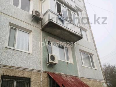 3-комнатная квартира, 52 м², 3/5 этаж, Сатпаева 11 — Рядом 7 школы за 15 млн 〒 в Балхаше