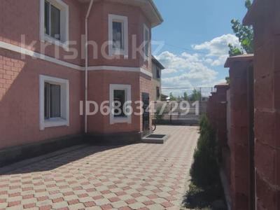 Аренда домов или дач в Астане: Отдельный дом · 6 комнат · 200 м², ул. Кундызды — К.Сатпаева за 1.2 млн 〒 Отдельный дом · 6 комнат · 200 м², ул. Кундызды — К.Сатпаева за 1.2 млн 〒 в Астане, Алматы р-н