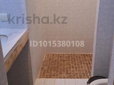 3-комнатная квартира · 60 м² · 1/2 этаж, мкр Юго-Восток, Университетская 28/6 за 160 000 ₸ в Караганде, Казыбек би р-н