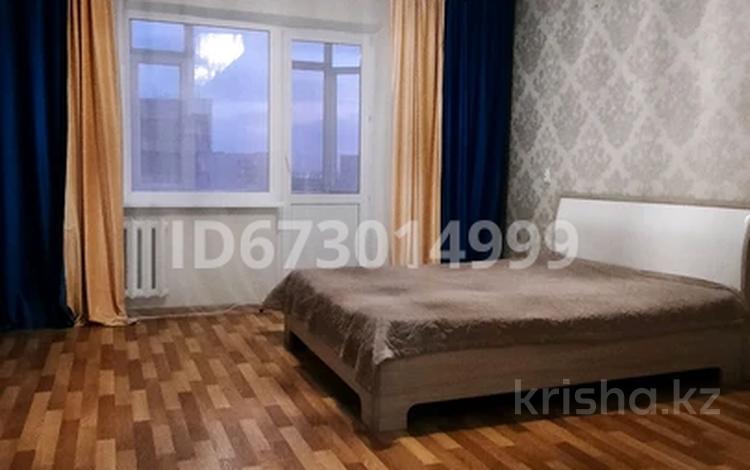 1-комнатная квартира, 40 м², 9/10 этаж по часам, Валиханова 159 за 1 500 〒 в Семее — фото 9