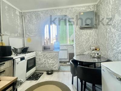 3-комнатная квартира · 70.4 м² · 1/5 этаж, мкр 8, Бр Жубановых 295 — Красный крест за 19 млн ₸ в Актобе