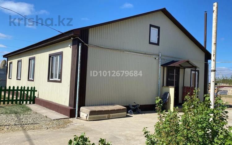 Отдельный дом · 3 комнаты · 156 м² · 10 сот., Султанбек К 9 за 33 млн ₸ в Кульсары — фото 2