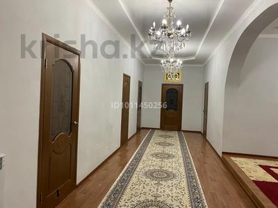 Жеке үй · 6 бөлме · 195 м² · 10 жүзд., Самал 11 көше 107 — Батыр Самал 11, 107 үй, бағасы: 25 млн ₸