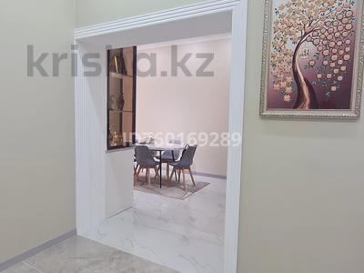 3-комнатная квартира · 145 м² · 3/3 этаж, Достык за 46 млн 〒 в Актау, мкр Приморский