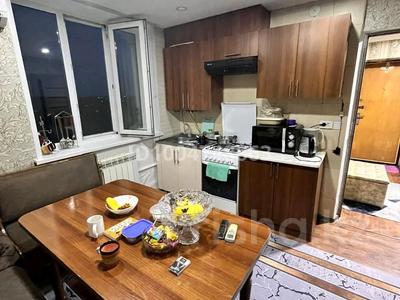 2-комнатная квартира · 60 м² · 5/5 этаж, Кабанбай Батыра 9 — Жд больница магазин светофор за 18 млн 〒 в Шымкенте, Аль-Фарабийский р-н