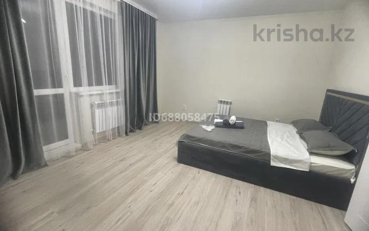 1-комнатная квартира · 40 м² · 2/6 этаж, Сатпаева 4 за 10 000 ₸ в Усть-Каменогорске — фото 2