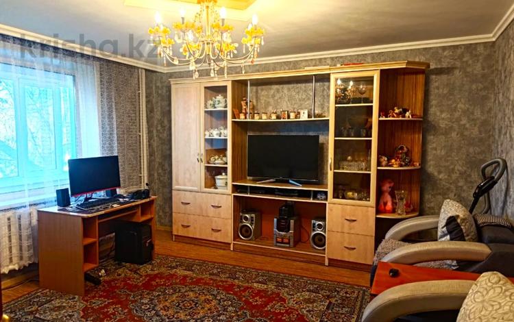 2-комнатная квартира · 52 м² · 2/9 этаж, мкр Юго-Восток, Дюсембекова 39 за 22 млн ₸ в Караганде, Казыбек би р-н — фото 2