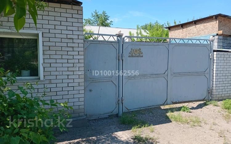 Отдельный дом · 3 комнаты · 70 м² · 4 сот., Первомайская за 14 млн 〒 в Семее — фото 2