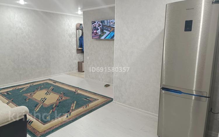 2-комнатная квартира, 43 м², 1/4 этаж помесячно, Алтынсарина 12 за 140 000 〒 в Кокшетау — фото 2