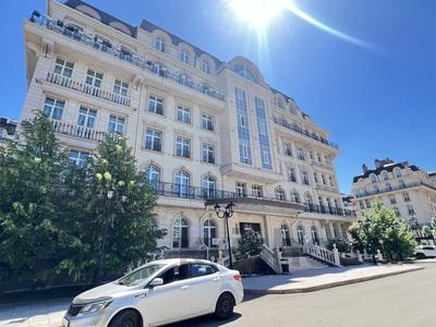 4-бөлмелі пәтер · 212.1 м² · 3/6 қабат, Токыраун 10, бағасы: 250 млн ₸ в Астане, Алматы р-н