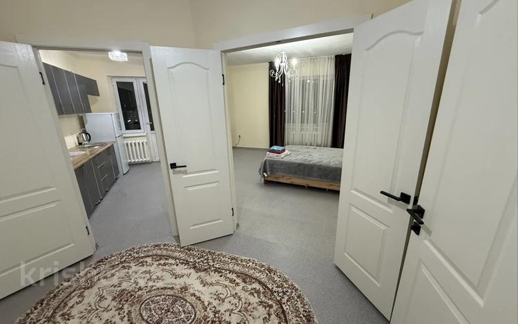 1-комнатная квартира · 40 м² · 9/9 этаж, Ашимов 4а — Поликлиника за 2 500 ₸ в Талдыкоргане, мкр Болашак — фото 2