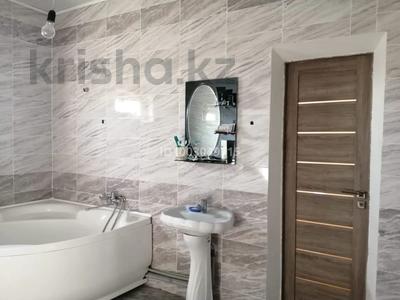 Жеке үй · 8 бөлме · 138 м² · 15 жүзд., Бектөбе ш/а. 16, бағасы: 22 млн ₸ в Таразе, мкр Бектобе