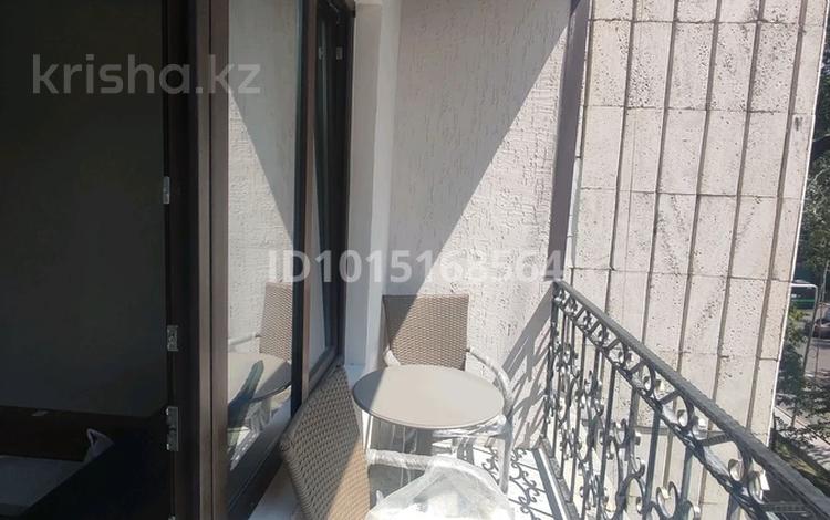 3-бөлмелі пәтер · 71 м² · 2/4 қабат, Курмангазы 43, бағасы: 125 млн ₸ в Алматы, Алмалинский р-н — фото 2