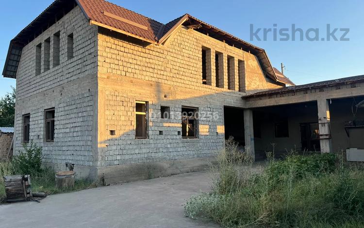 Отдельный дом · 4 комнаты · 200 м² · 8 сот., мкр Северо-Запад за 45 млн ₸ в Шымкенте, Абайский р-н — фото 2