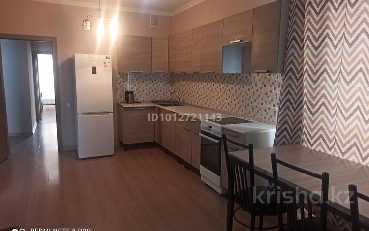 3-комнатная квартира · 70 м² · 7/11 этаж, Бектурова 4 за 270 000 ₸ в Астане, Есильский р-н — фото 2