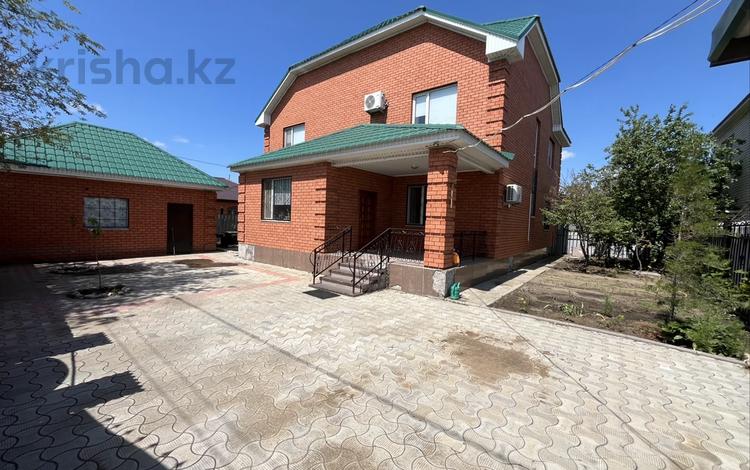 Отдельный дом · 7 комнат · 280 м², Маресьева 999 за 75 млн ₸ в Актобе — фото 3