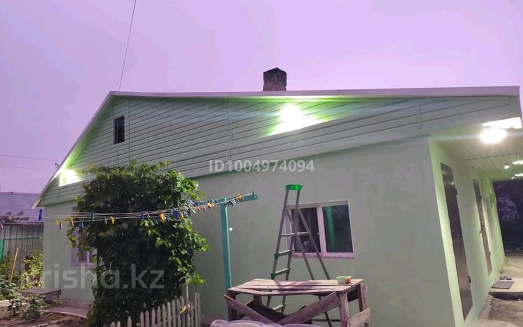 Отдельный дом · 3 комнаты · 75 м² · 5 сот., Ленинградская 40 — Городская баня за 15 млн 〒 в Шахтинске — фото 6