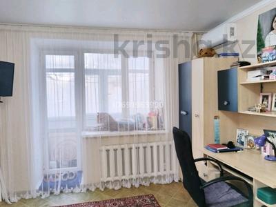 1-бөлмелі пәтер, 28 м², 4/5 қабат, мкр 8, Гришина 72/1 — Гришина, бағасы: 8.5 млн 〒 в Актобе, мкр 8