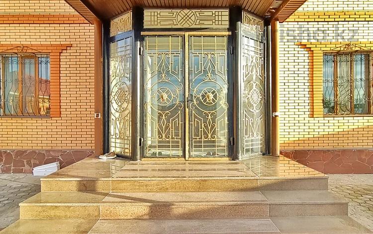 Отдельный дом · 8 комнат · 350 м² · 10 сот., Район Западный за 110 млн ₸ в Талдыкоргане — фото 2