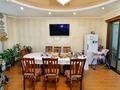 Отдельный дом · 8 комнат · 350 м² · 10 сот., Район Западный за 110 млн ₸ в Талдыкоргане — фото 12