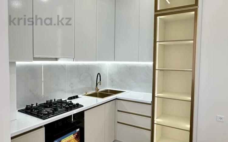 2-бөлмелі пәтер · 70 м² · 7/9 қабат, мкр Нурсая, Султан Бейбарыс 437, бағасы: 35 млн ₸ в Атырау — фото 2