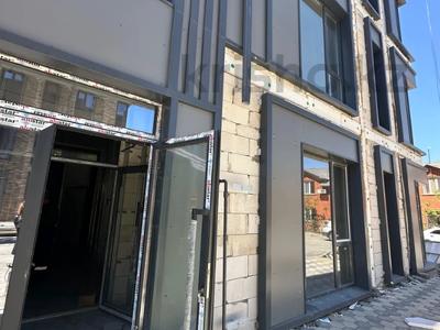 2-комнатная квартира · 86.5 м² · 1/4 этаж, мкр. Ак Шагала за 41 млн 〒 в Атырау