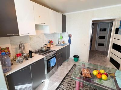 Продажа квартир в Жетысу обл.: 3-комнатная квартира · 60 м² · 1/5 этаж, Мкр Самал за 23 млн 〒 3-комнатная квартира · 60 м² · 1/5 этаж, Мкр Самал за 23 млн 〒 в Талдыкоргане, мкр Самал