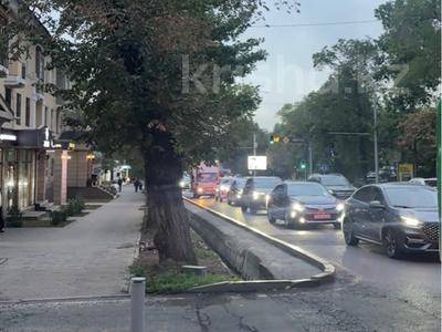 Свободное назначение, офисы, магазины и бутики, склады, общепит, салоны красоты, бани, гостиницы и зоны отдыха, медцентры и аптеки, образование, развлечения · 67 м² за 39 млн 〒 в Алматы, Медеуский р-н