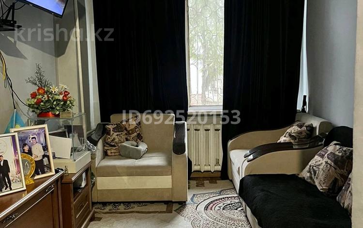 2-комнатная квартира, 42 м², 1/3 этаж, мкр Дорожник 6 за 17.5 млн 〒 в Алматы, Жетысуский р-н — фото 2