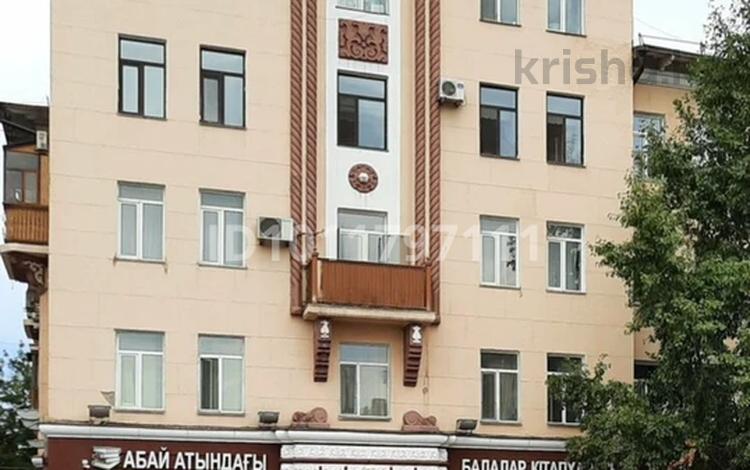 3-комнатная квартира · 95 м² · 3/5 этаж, мкр Новый Город, Бухар-жырау 30 — ул. Лободы за 64 млн ₸ в Караганде, Казыбек би р-н — фото 2