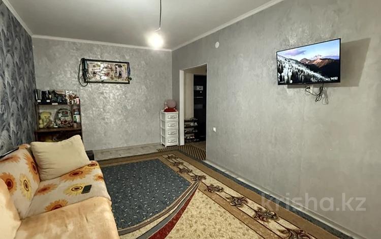 2-бөлмелі пәтер · 62 м² · 3/7 қабат, Алтын орда ш/а., бағасы: 23.5 млн ₸ в Актобе, мкр. Алтын орда — фото 2