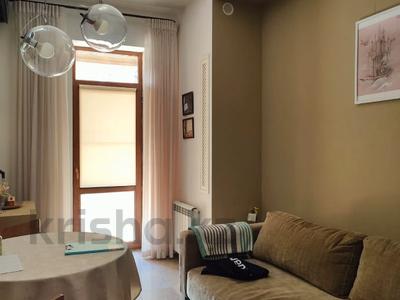 2-бөлмелі пәтер · 76 м² · 5/8 қабат, Кашгарская 69/102, бағасы: 88 млн ₸ в Алматы, Алмалинский р-н