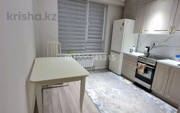1-бөлмелі пәтер · 37.5 м² · 4/6 қабат, Сырым батыра — Кольцо, апорт, бағасы: 30 млн ₸ в  — фото 2