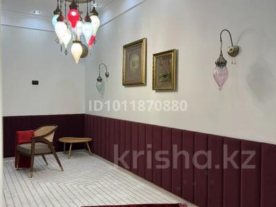 4-комнатная квартира · 110 м², 16-й мкр. 85 за 500 000 ₸ в Актау, 18-й мкр 