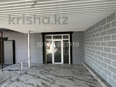 Жер үй мен саяжайлар в Алматинской обл.: Жеке үй · 6 бөлме · 140 м² · 7 сот., Сыпатаева 80, бағасы: 42 млн 〒 Жеке үй · 6 бөлме · 140 м² · 7 сот., Сыпатаева 80, бағасы: 42 млн 〒 в Казцик