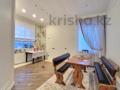 Жеке үй · 4 бөлме · 170 м² · 8 сот., Биржан Сал 113 — Центр, бағасы: 87 млн 〒 в Талдыкоргане