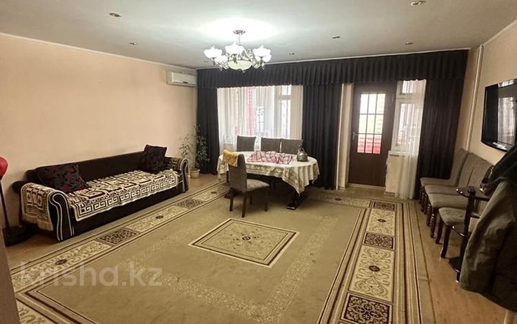 4-комнатная квартира, 80 м², 4/5 этаж, мкр.Каратал 1 за 23 млн 〒 в Талдыкоргане, Каратал — фото 2