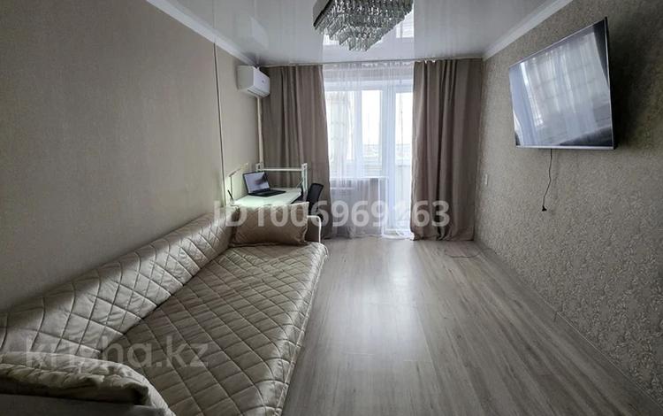 2-комнатная квартира · 55 м² · 7/9 этаж, мкр Юго-Восток 29 — Университетская за 250 000 ₸ в Караганде, Казыбек би р-н — фото 2