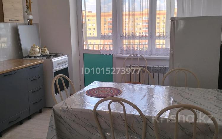 3-бөлмелі пәтер · 84 м² · 8/9 қабат, Қамбар батыр 49, бағасы: 210 000 ₸ в Уральске — фото 2