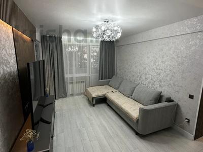 4-комнатная квартира · 59 м² · 2/5 этаж, Кабанбай батыра 112 за 30 млн ₸ в Усть-Каменогорске